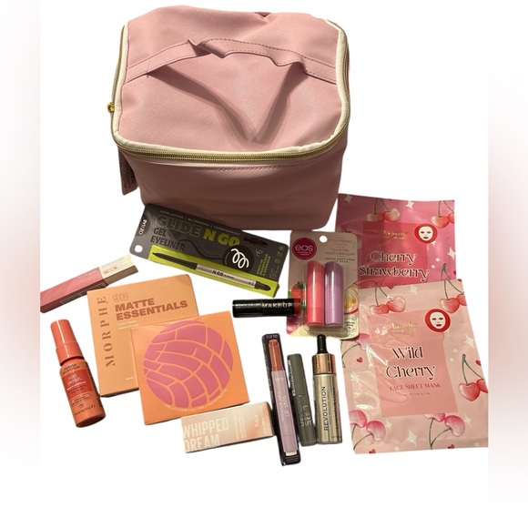 Makeup bundle - Picture 1 of 8